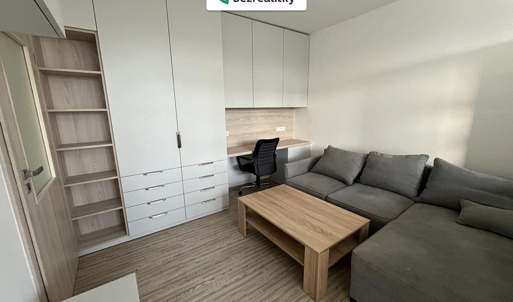 Prodej bytu 1+1 40 m², Hradec Králové – náhled fotky 4