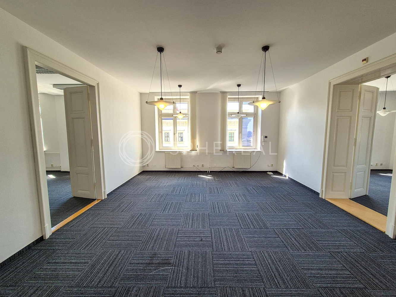 Pronájem kanceláře 528 m² – fotografie 4