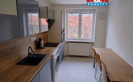Pronájem bytu 2+1 56 m², náměstí Svaté Hedviky, Opava - Předměstí