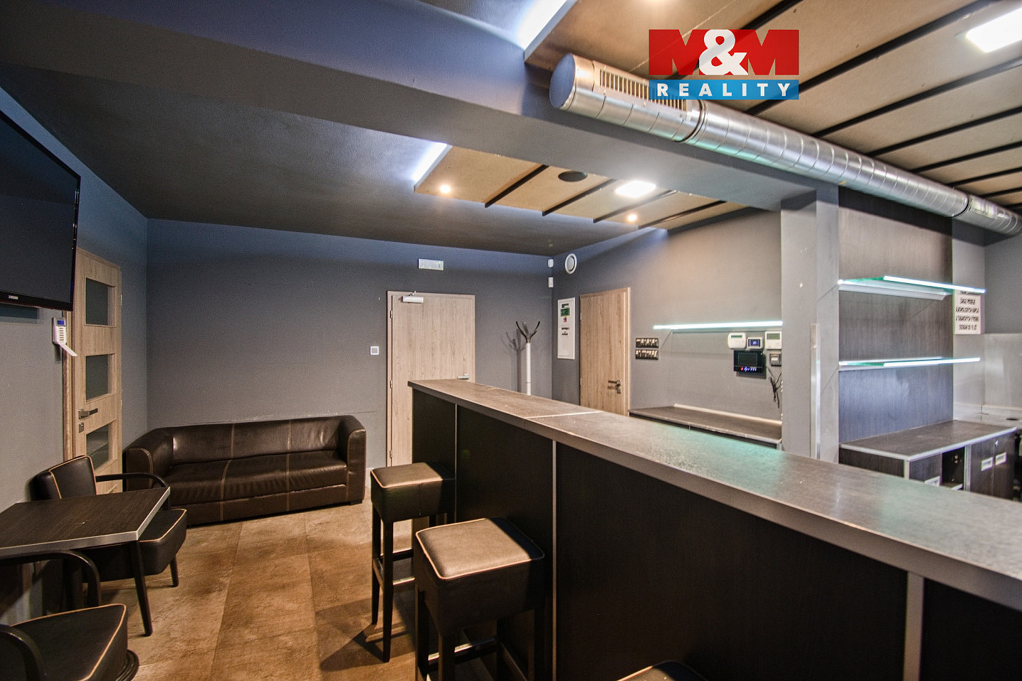 Pronájem obchodních prostor 180 m²