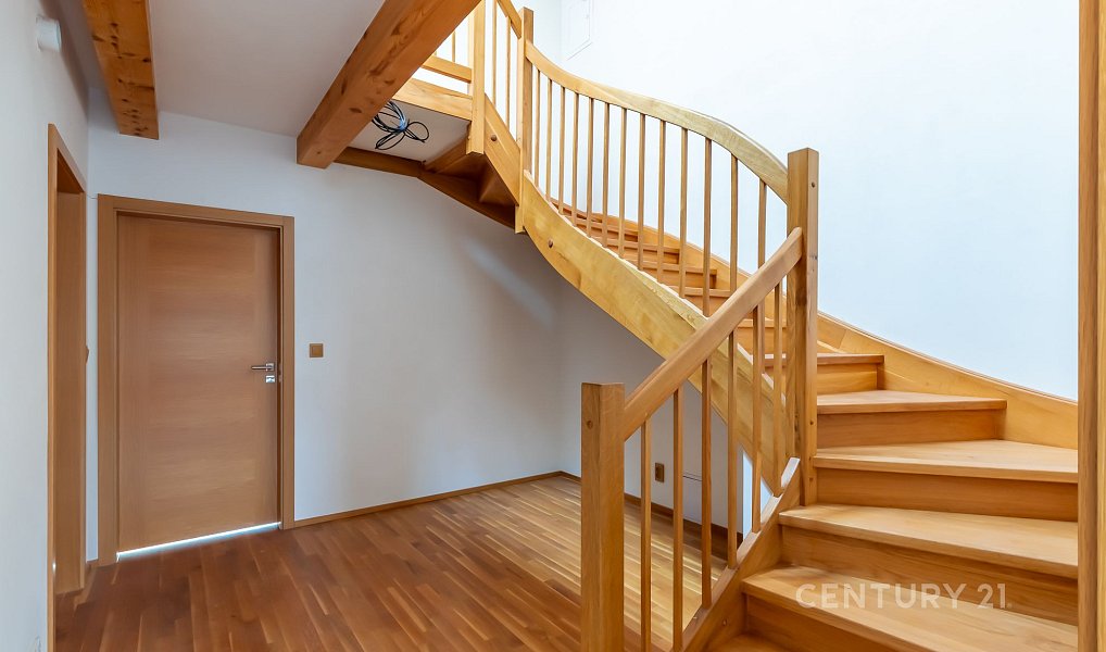 Prodej domu 393 m² s pozemkem 881 m², Benátky nad Jizerou – náhled fotky 5