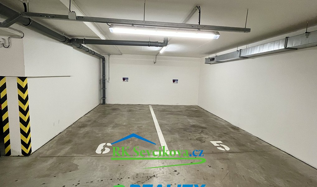 Pronájem garáže, 14 m², Žebětín - Brno-město, Brno