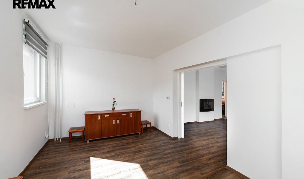 Prodej domu 300 m² s pozemkem 2 121 m², Měchenice – náhled fotky 22