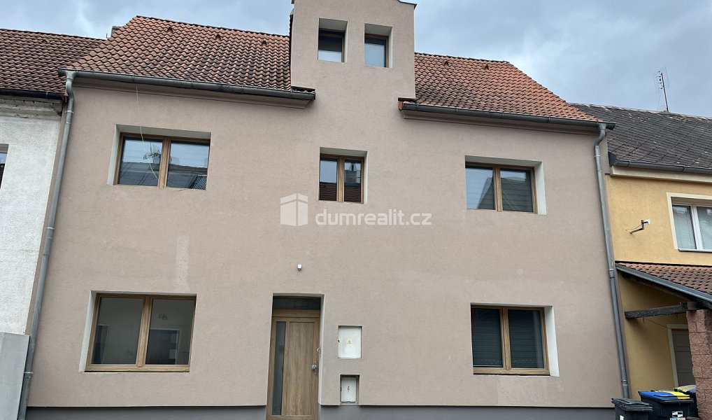 Prodej domu 204 m² s pozemkem 204 m², Modlany – náhled fotky 17