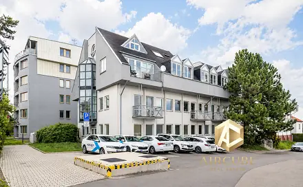 Pronájem bytu 3+1 92 m², Půlkruhová, Praha 6 - Vokovice