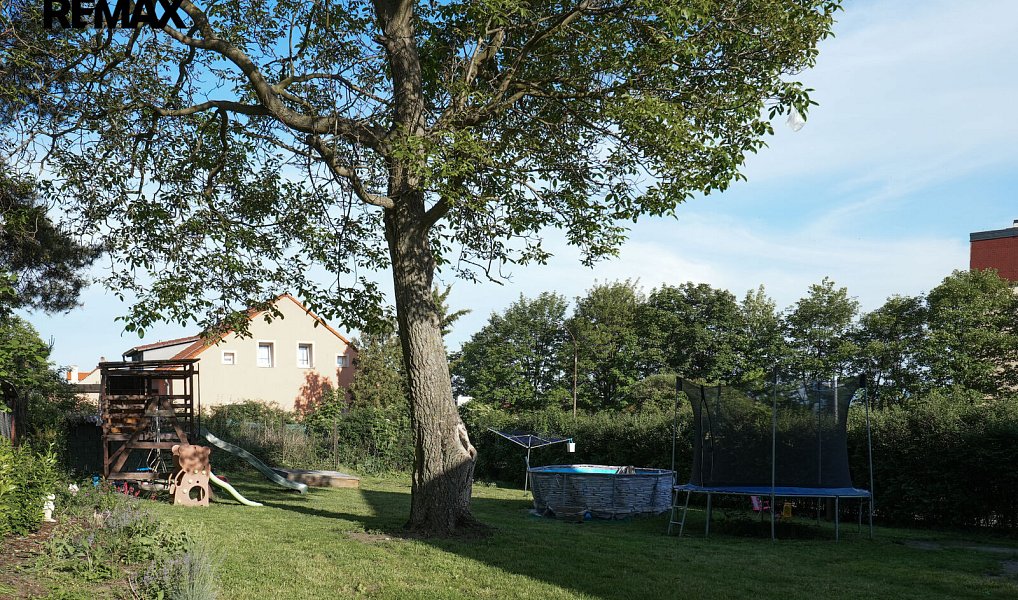 Prodej domu 252 m² s pozemkem 863 m², Krupka – náhled fotky 34