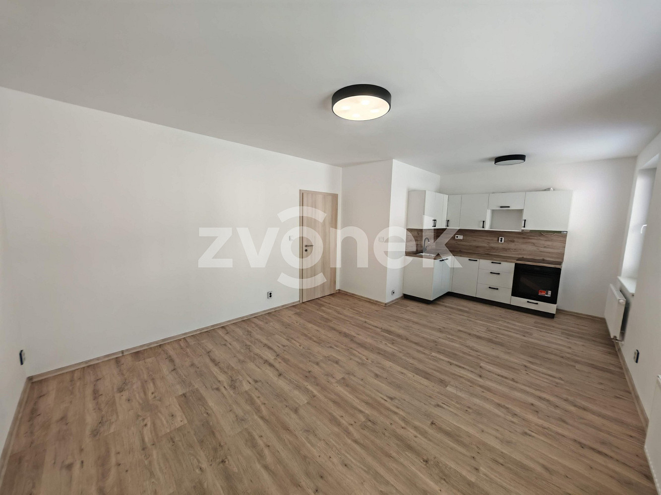 Pronájem bytu 2+kk 45 m² – fotografie 2