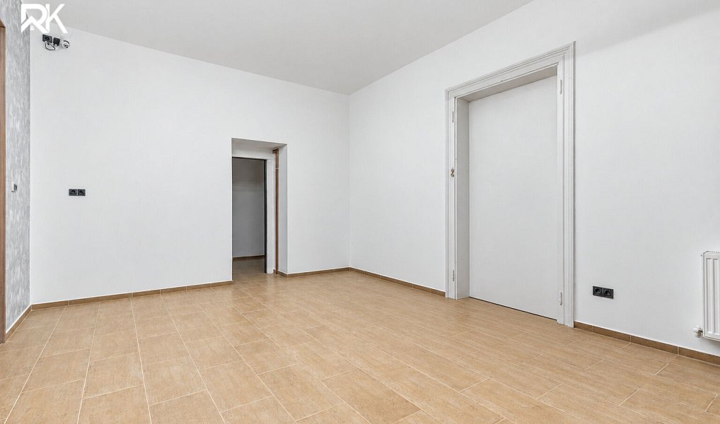 Prodej obchodních prostor 186 m², Kolín – náhled fotky 8