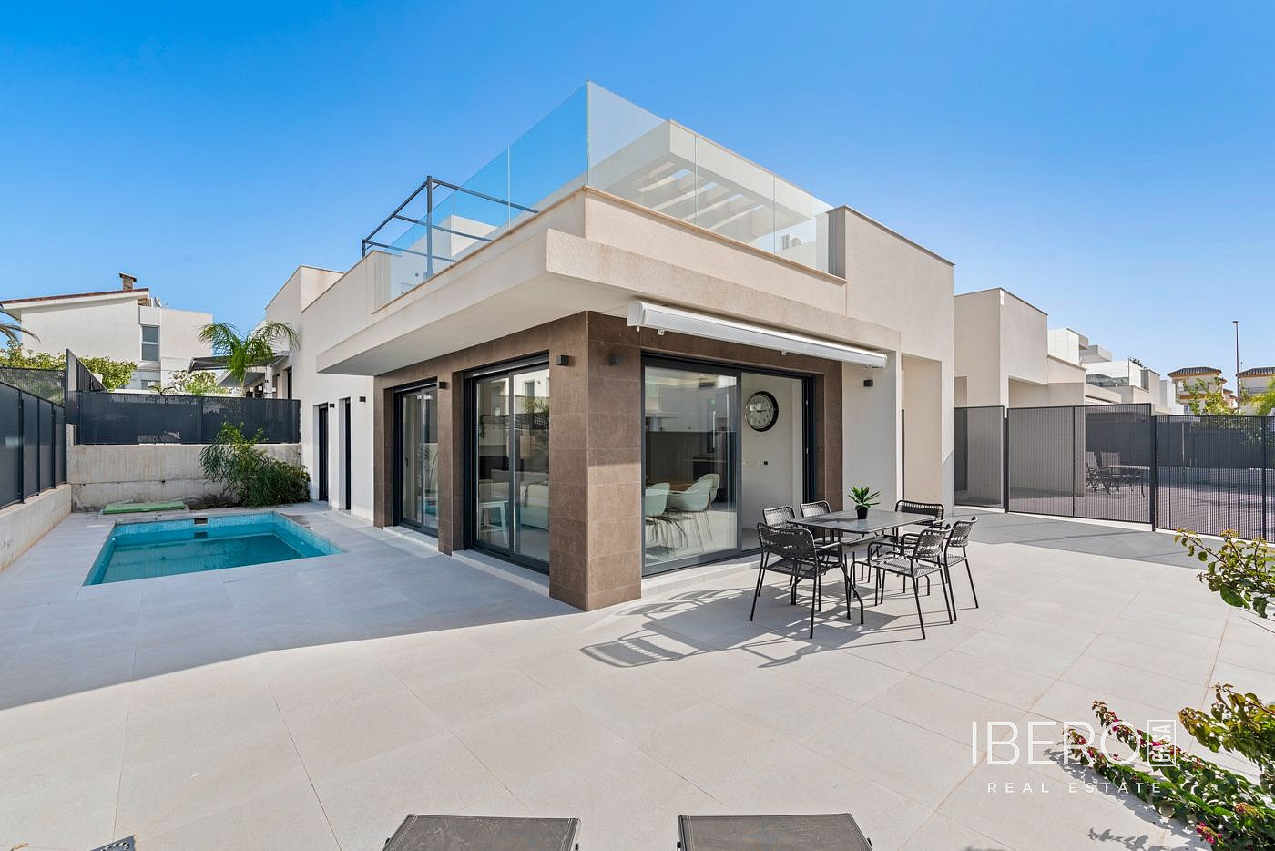 Prodej domu 226 m² s pozemkem 129 m²