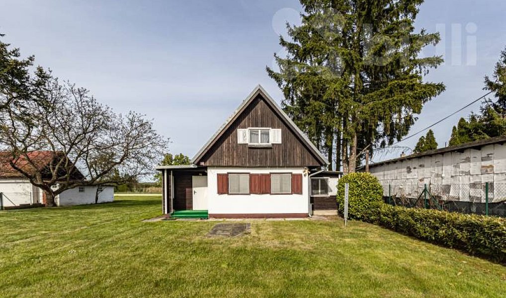 Prodej domu 97 m² s pozemkem 1 779 m², Straky – náhled fotky 18