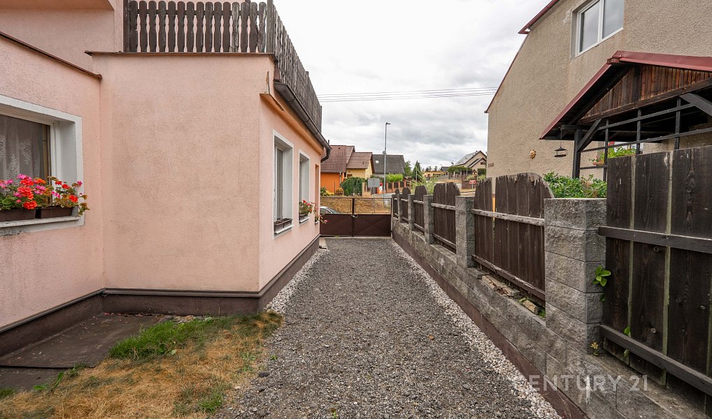 Prodej domu 196 m² s pozemkem 932 m², Tachov – náhled fotky 5