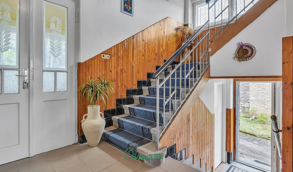 Prodej domu 140 m² s pozemkem 1 042 m², Beroun – náhled fotky 13