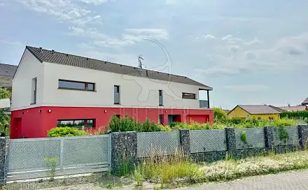 Prodej domu 317 m² s pozemkem 832 m², Západní, Jeneč, okres Praha-západ