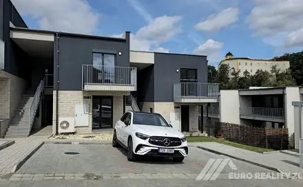 Pronájem bytu 1+kk 29 m², Pod Hradem I, Zlín