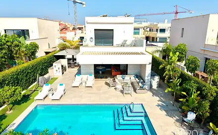 Prodej domu 159 m² s pozemkem 462 m², Los Montesinos, Španělsko