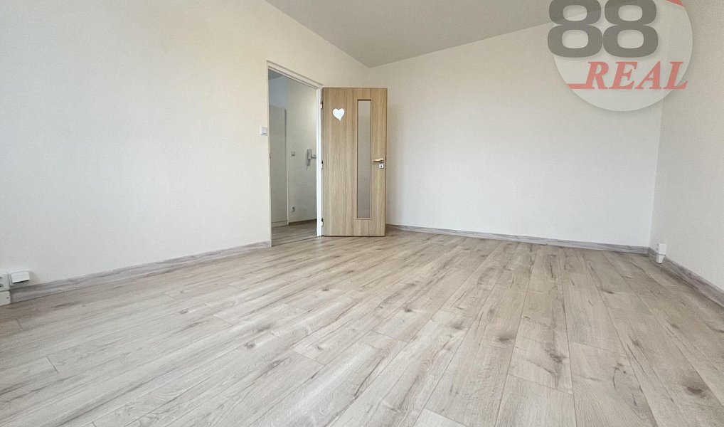 Pronájem bytu 1+1 35 m², Klášterec nad Ohří – náhled fotky 4