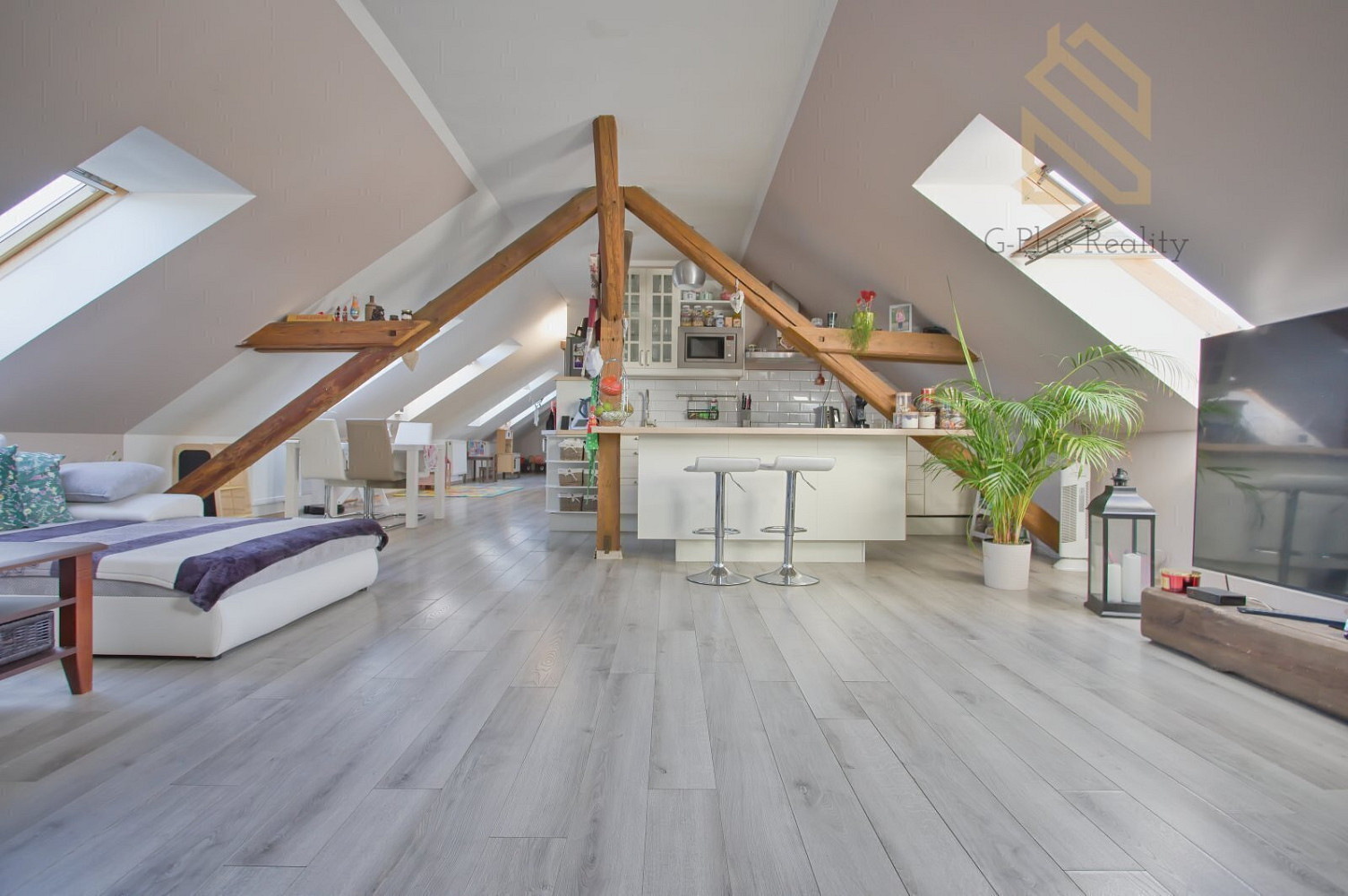 Prodej domu 244 m² s pozemkem 1 483 m² – fotografie 3