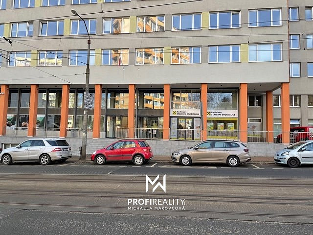 Pronájem kanceláře 84 m² – fotografie 2