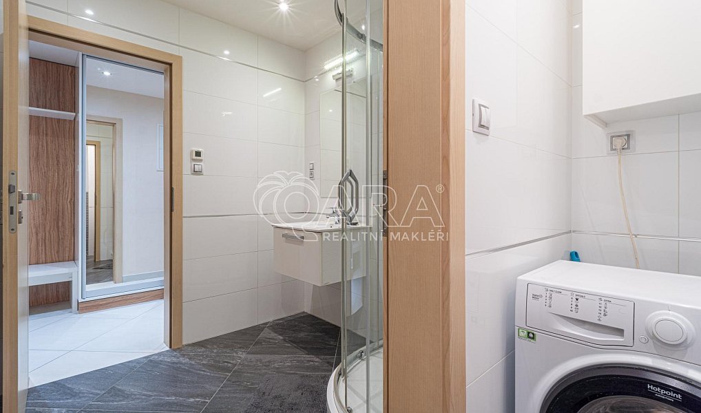 Pronájem bytu 1+kk 37 m², Praha – náhled fotky 9