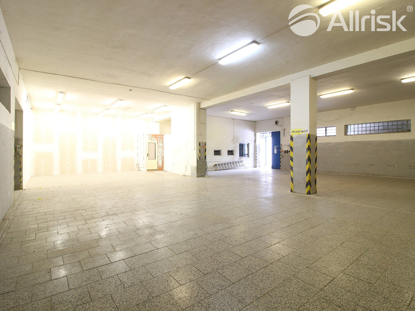 Pronájem skladovacích prostor 260 m² – fotografie 4