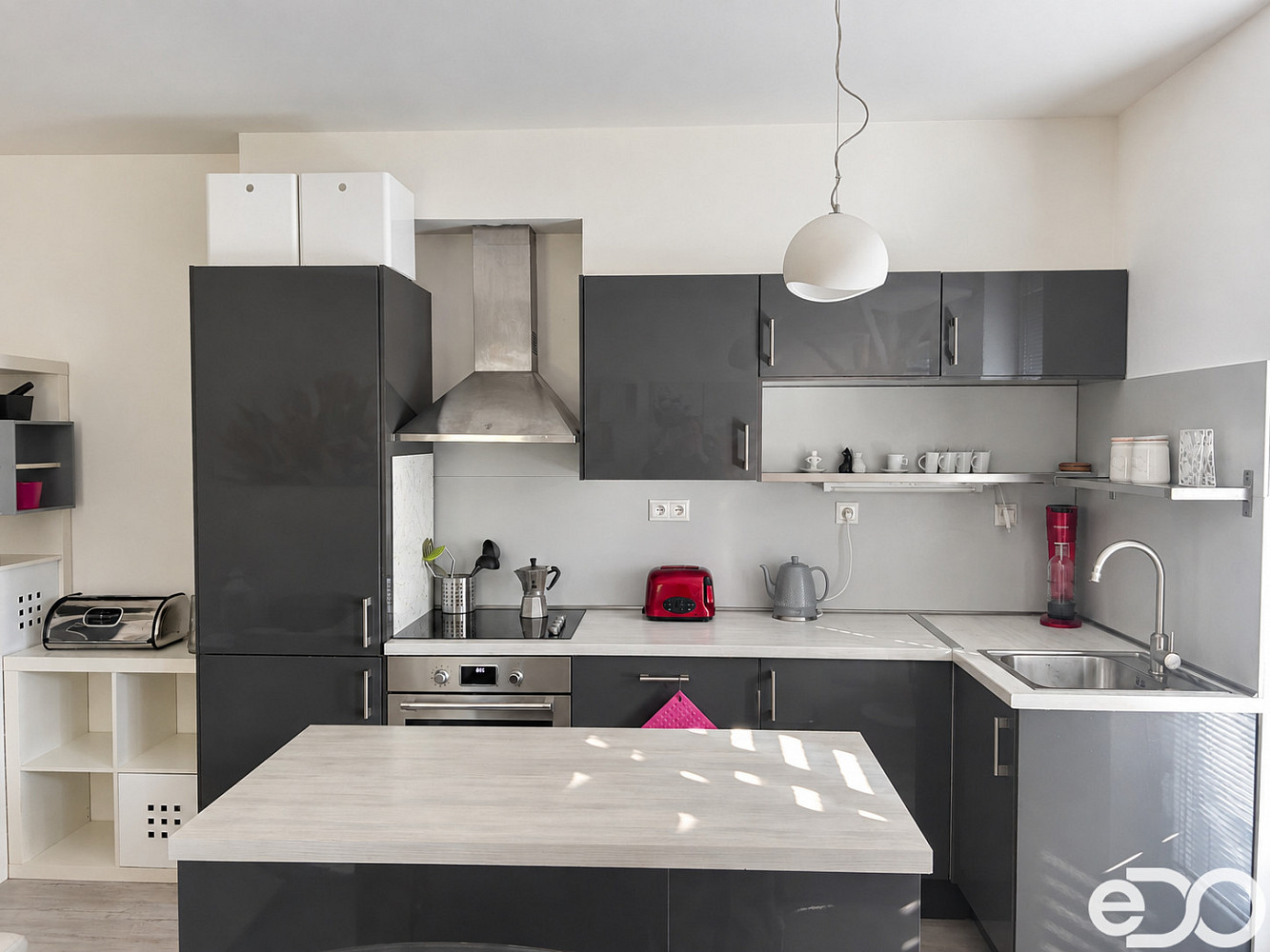 Pronájem bytu 2+kk 54 m² – fotografie 3