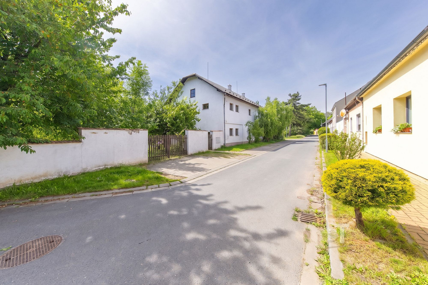 Prodej domu 430 m² s pozemkem 1 800 m²