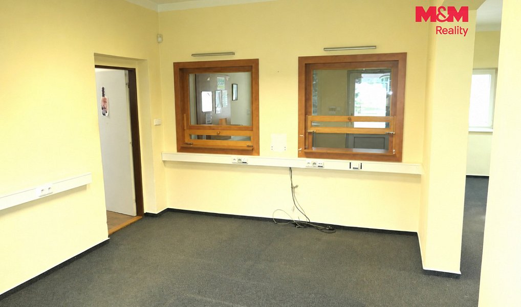 Pronájem kanceláře 200 m², Králův Dvůr – náhled fotky 6