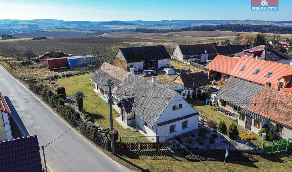 Prodej domu 126 m² s pozemkem 1 072 m², Blovice – náhled fotky 3