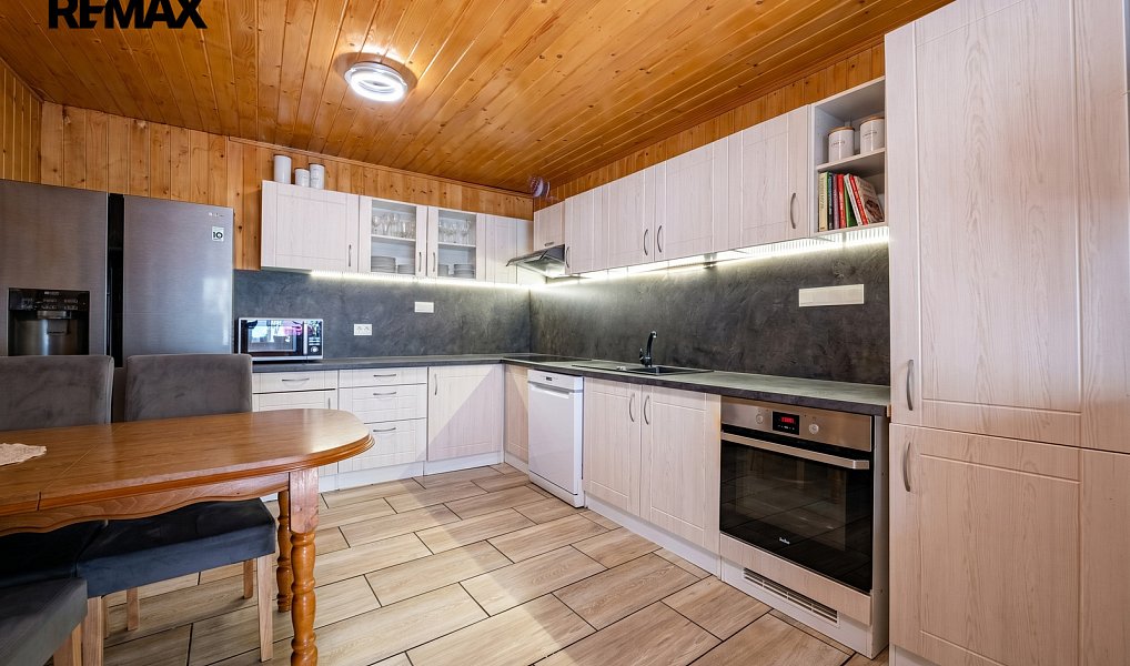 Prodej domu 136 m² s pozemkem 1 129 m², Hrubá Vrbka – náhled fotky 19