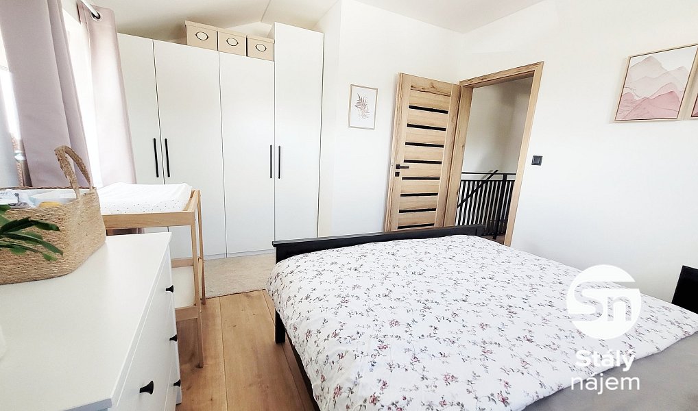 Pronájem bytu 3+kk 78 m², Svinaře – náhled fotky 16