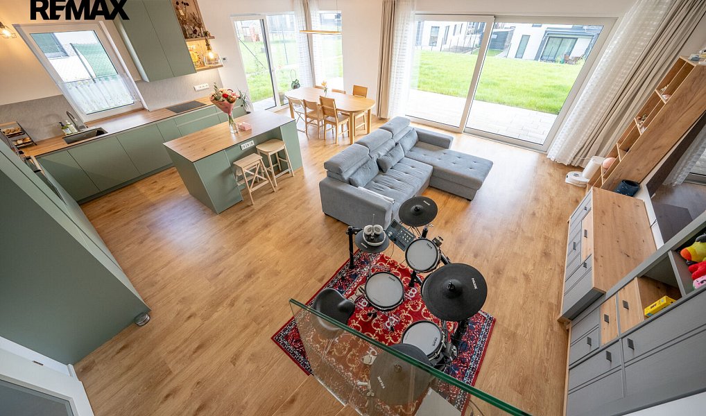 Pronájem domu 161 m² s pozemkem 403 m², Praha – náhled fotky 16