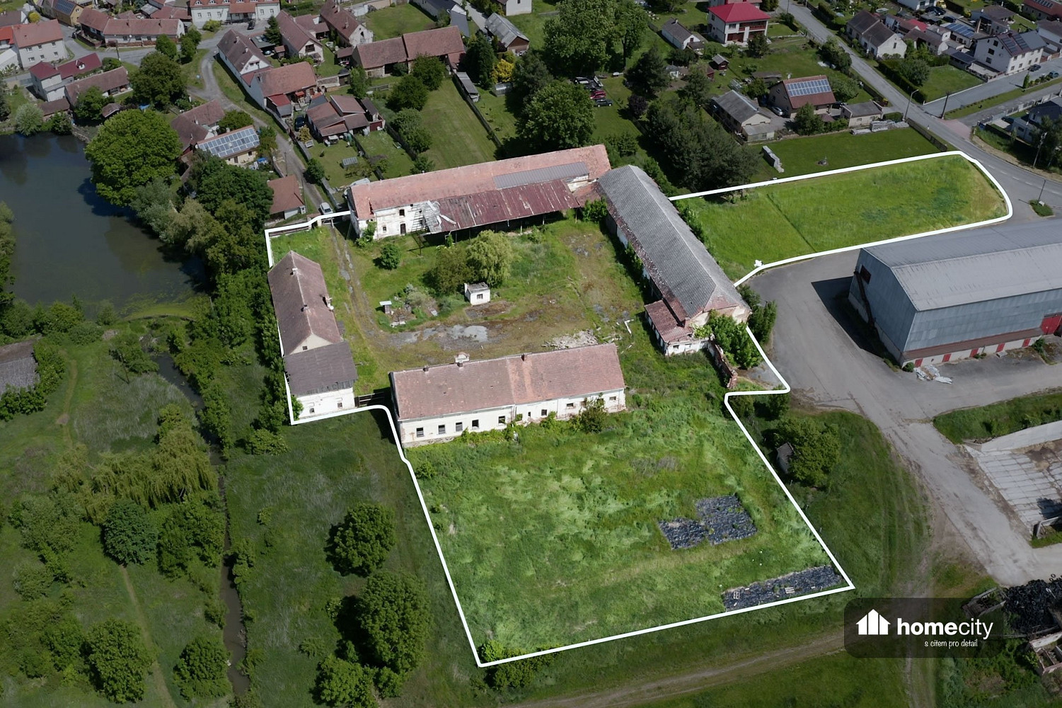 Prodej komerčního objektu (jiného typu) 1 300 m² – fotografie 3