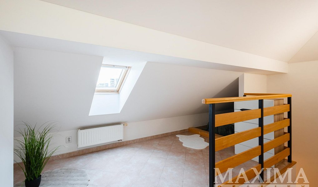 Prodej bytu 1+1 64 m², Praha – náhled fotky 9