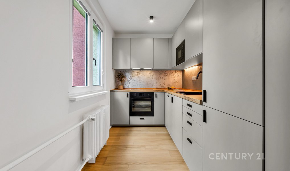 Prodej bytu 3+1 72 m², Praha – náhled fotky 3