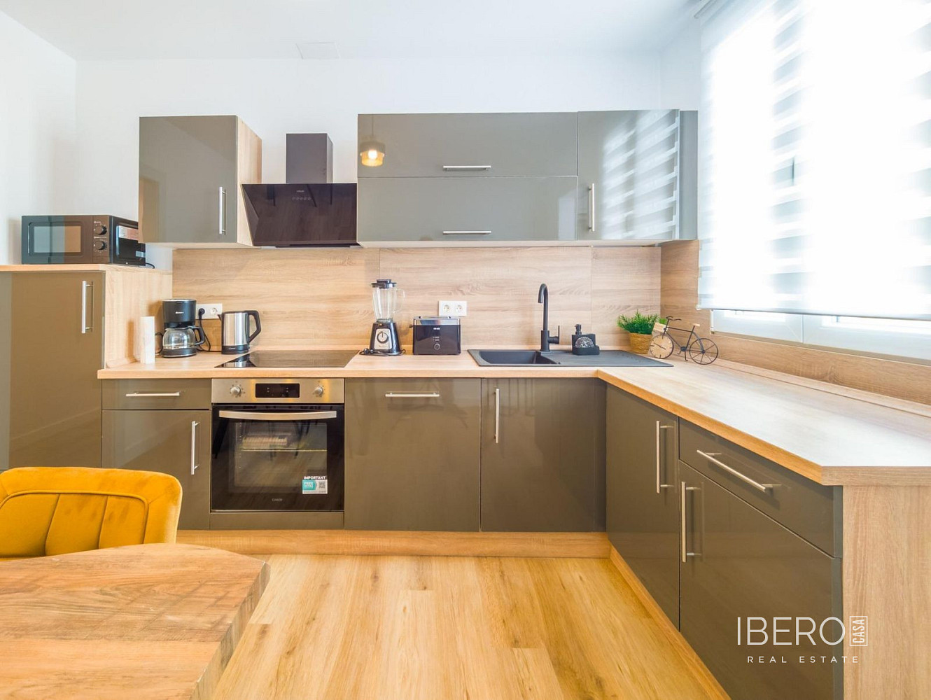 Prodej bytu 4+kk 115 m² – pohled 2