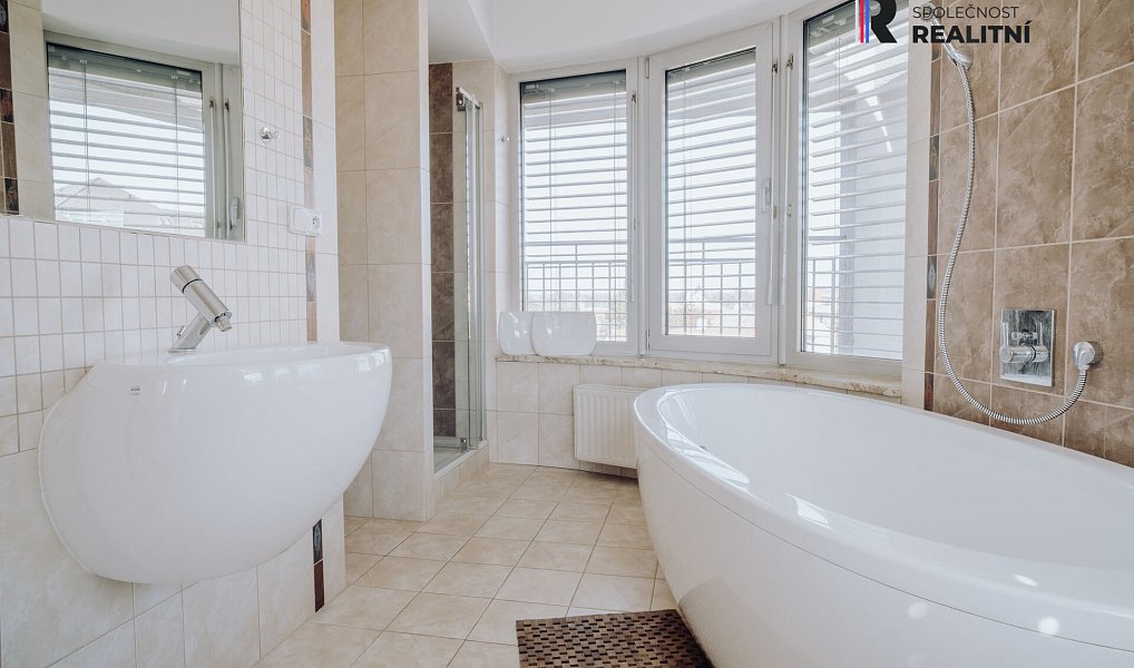 Pronájem bytu 5+kk 178 m², Kroměříž – náhled fotky 10