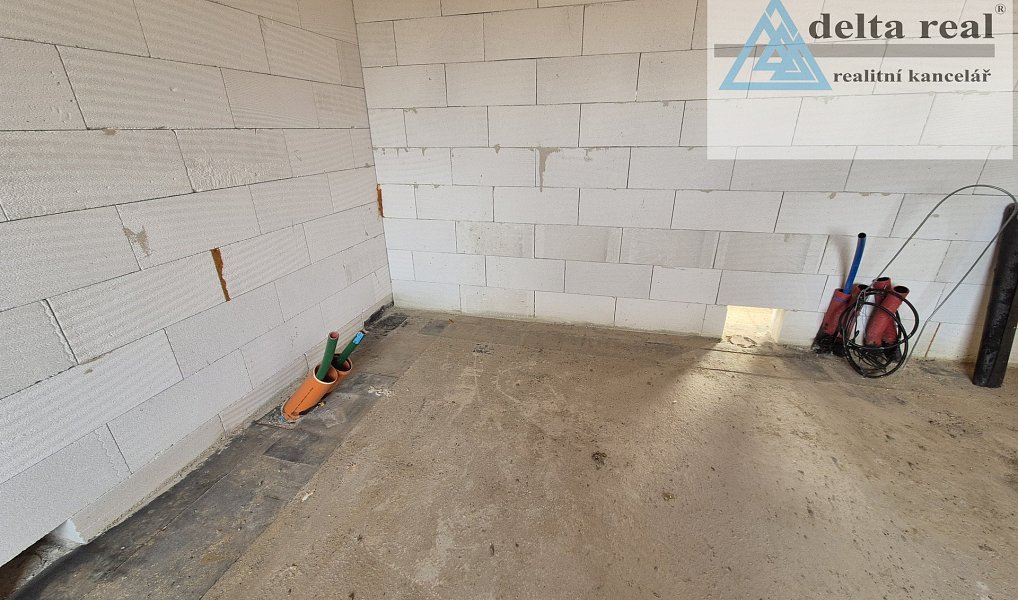 Prodej domu 221 m² s pozemkem 910 m², Loštice – náhled fotky 33