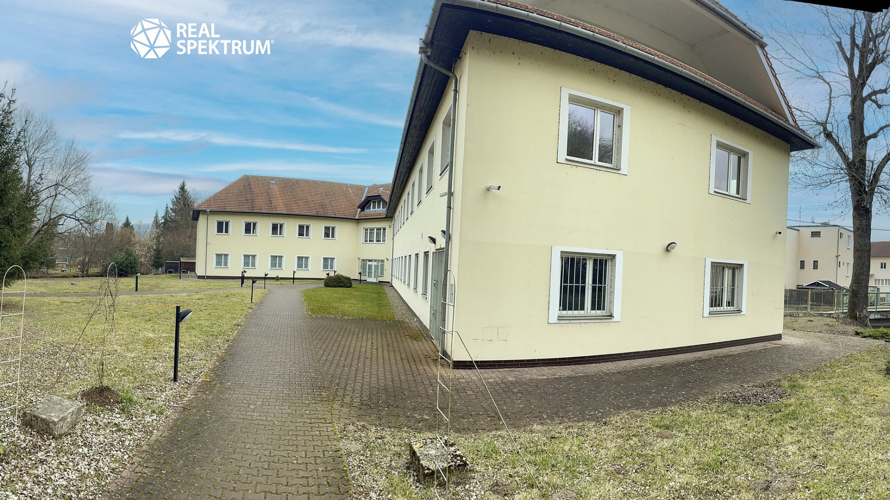 Pronájem kanceláře 1 165 m² – fotografie 3