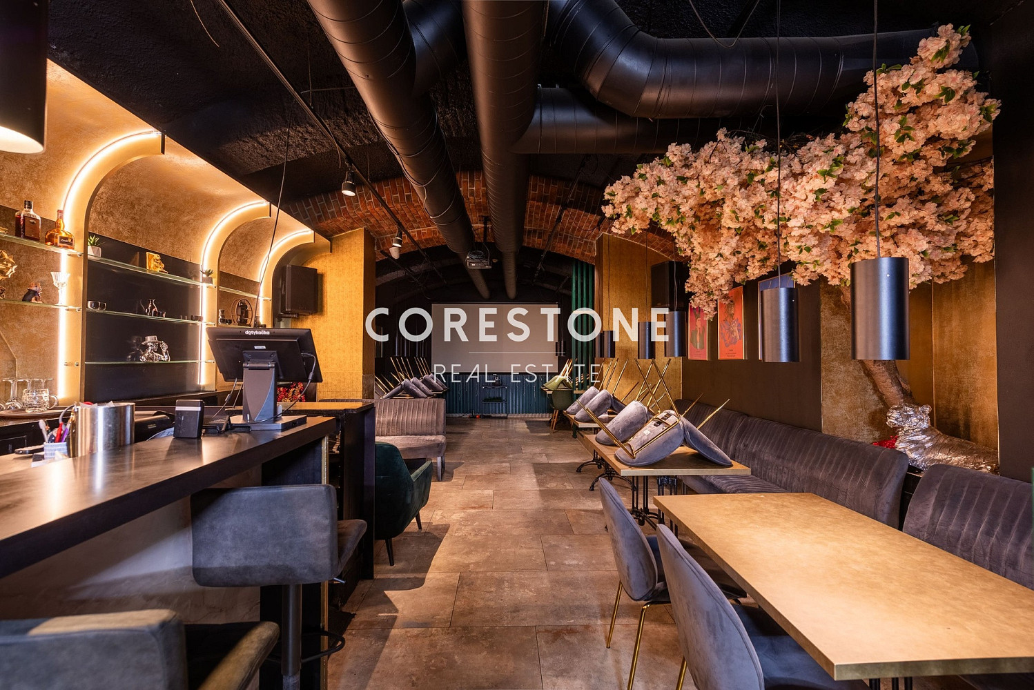 Pronájem restaurace 393 m²