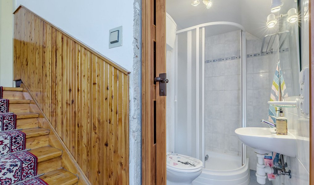 Prodej domu 219 m² s pozemkem 1 597 m², Sázava – náhled fotky 18
