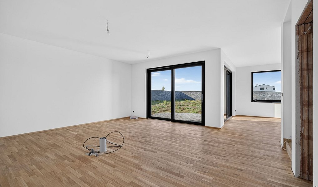 Prodej domu 233 m² s pozemkem 949 m², Kounice – náhled fotky 7