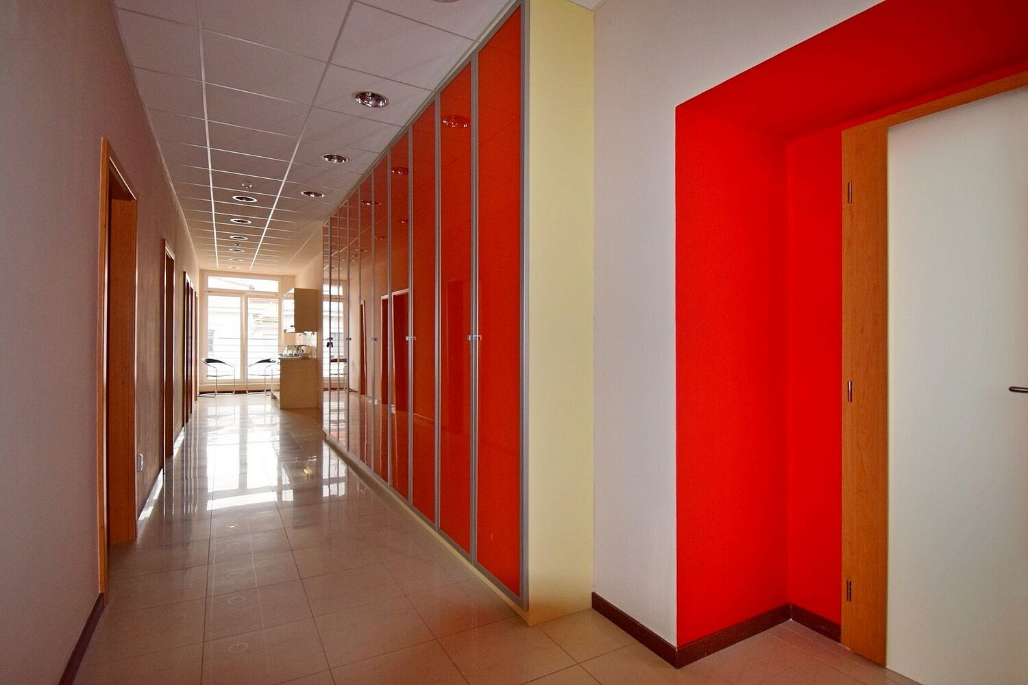 Pronájem kanceláře 65 m² – fotografie 3