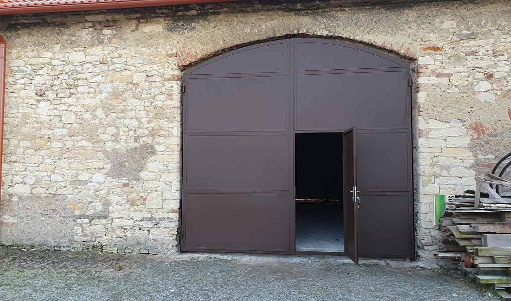 Pronájem skladovacích prostor 133 m², Kněževes – náhled fotky 3