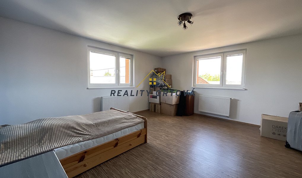 Prodej domu 166 m² s pozemkem 2 688 m², Třebnouševes – náhled fotky 32