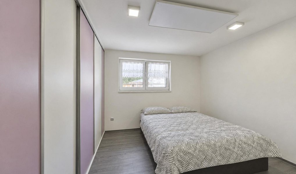 Prodej domu 181 m² s pozemkem 889 m², Trutnov – náhled fotky 19