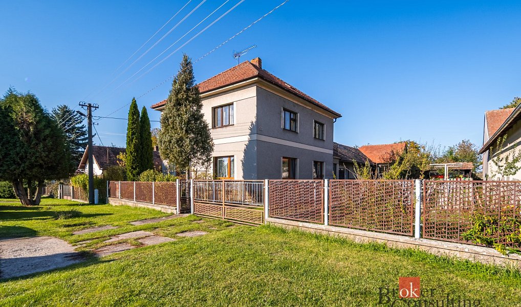 Prodej domu 185 m² s pozemkem 2 369 m², Vinary – náhled fotky 2