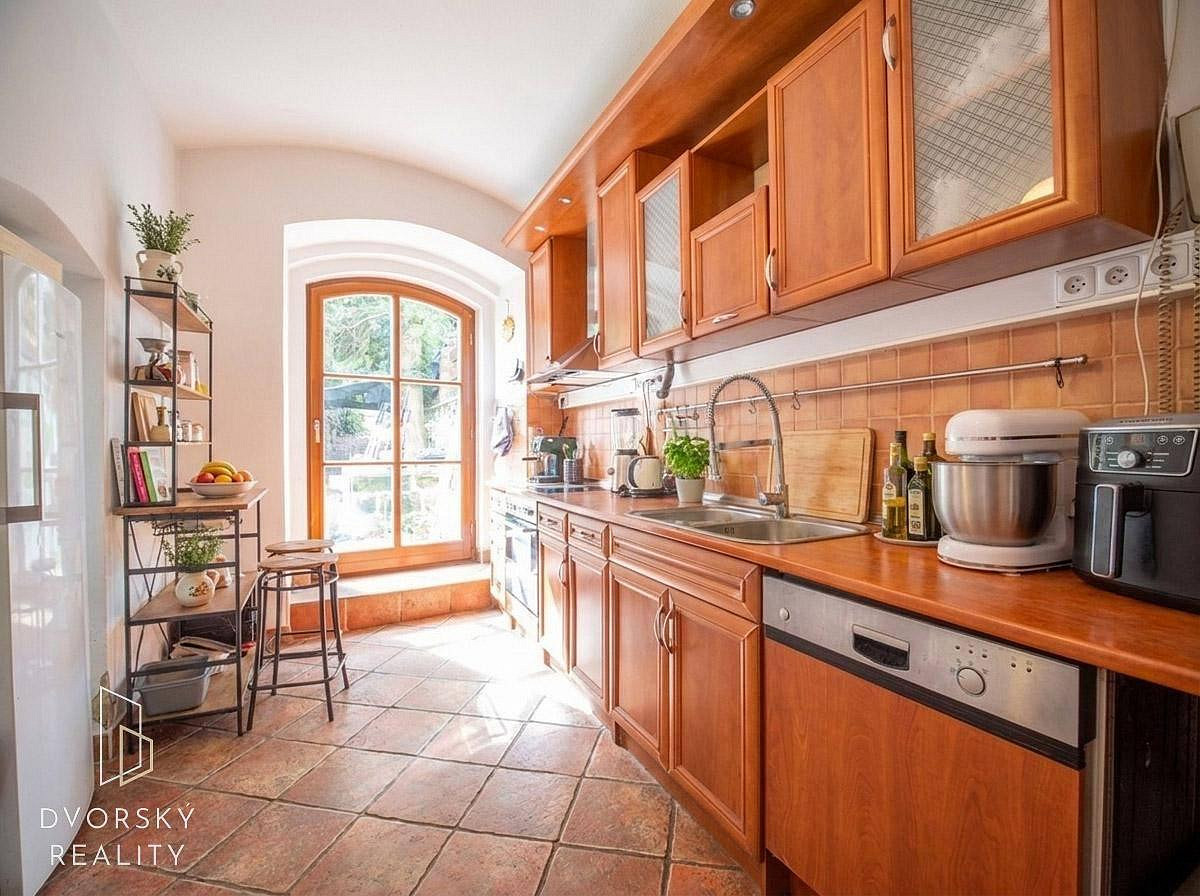 Prodej domu 359 m² s pozemkem 500 m² – fotografie 5