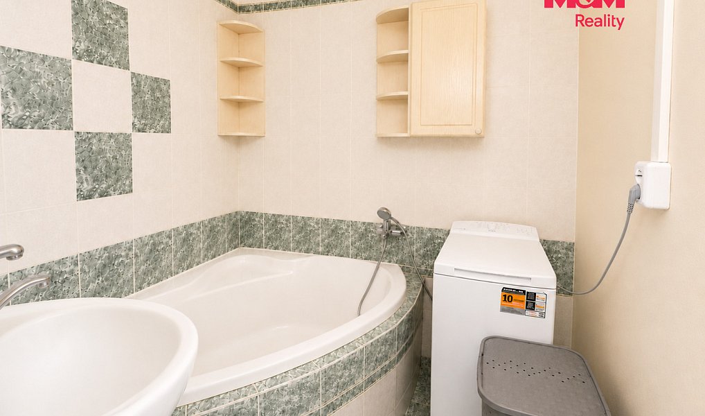 Prodej bytu 2+1 65 m², Karlovy Vary – náhled fotky 7