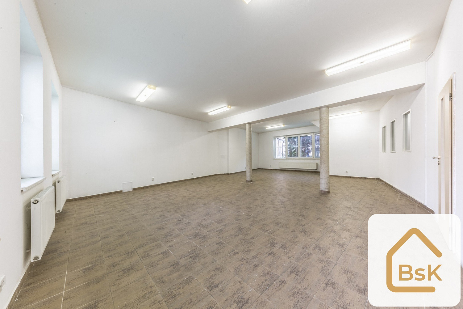 Pronájem obchodních prostor 228 m² – fotografie 5