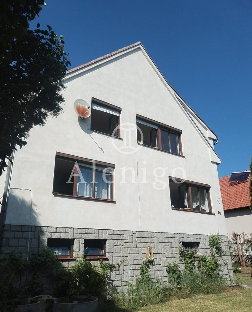 Prodej domu 285 m² s pozemkem 484 m²